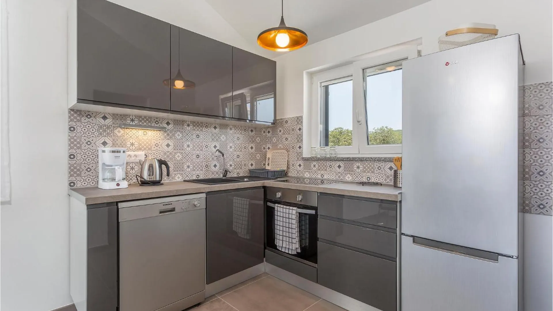 Stunning Apartment In Vrbnik With House Sea View